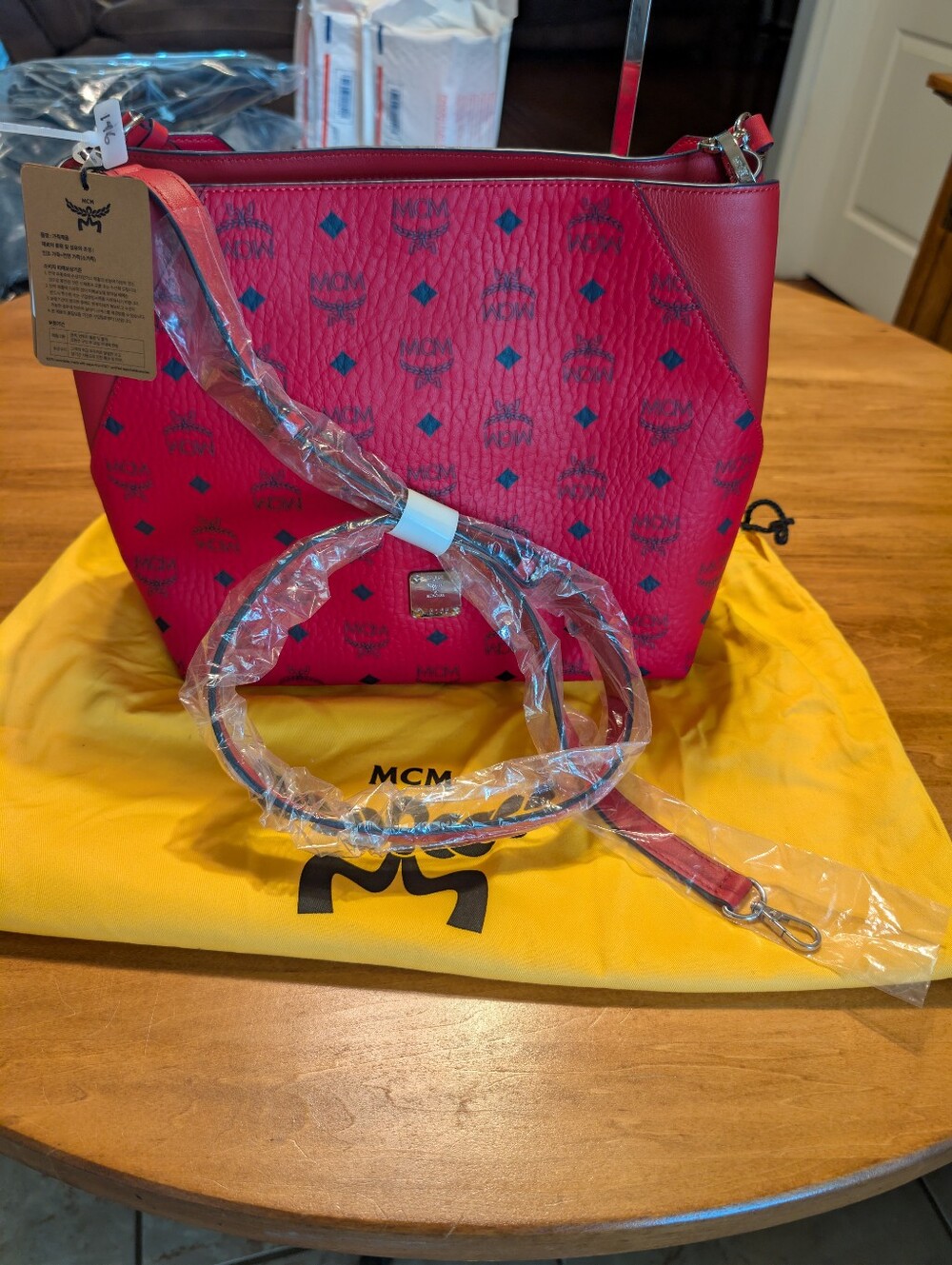 NWT MCM Aren Logo Print Shoulder Bag - Picture 8 of 11
